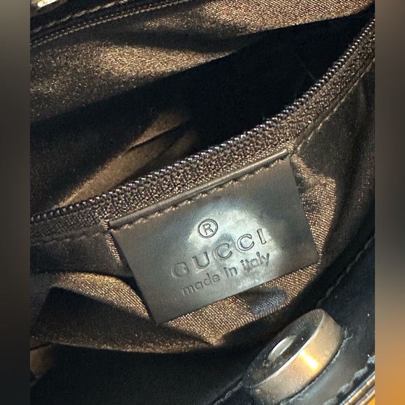 Gucci Vintage Black Patent Leather Shoulder / Hobo Bag – Silver Hardware - Italy - Picture 13 of 16